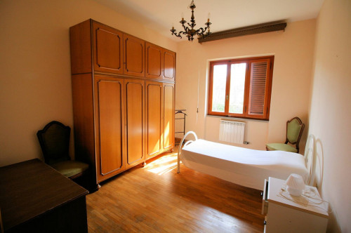 Villa singola con ampio giardino e vista panoramica in vendita a Marliana