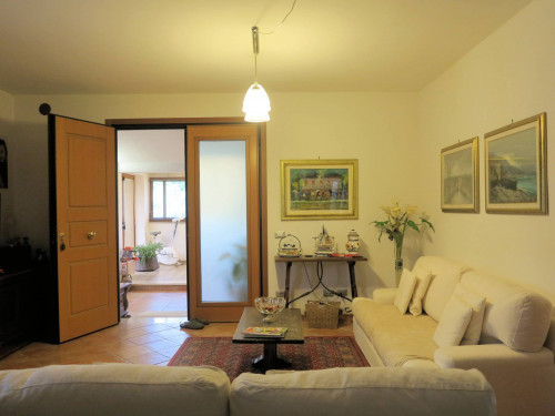 Casale di ampia superficie in posizione dominante in vendita a Massa Marittima