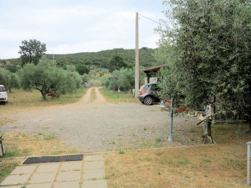Casale di ampia superficie in posizione dominante in vendita a Massa Marittima