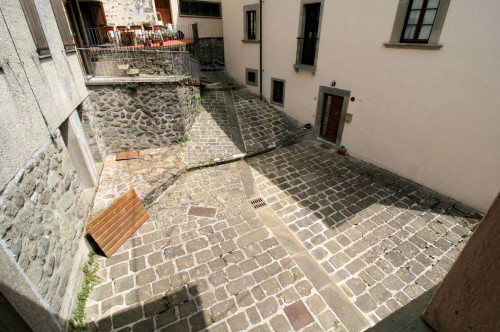 Appartamento completamente ristrutturato disposto su due livelli con entrata indipendente in vendita a Abetone Cutigliano