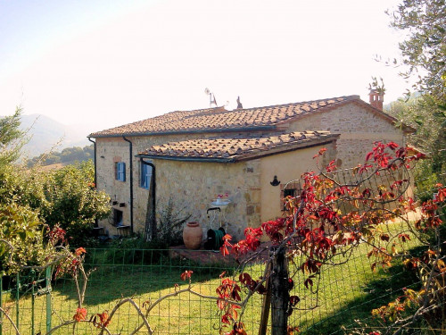 Azienda agricola in posizione panoramica in vendita a Radicondoli