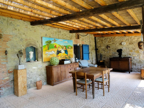 Azienda agricola in posizione panoramica in vendita a Radicondoli
