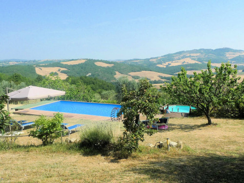 Azienda agricola in posizione panoramica in vendita a Radicondoli