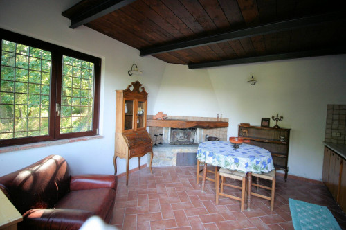Rustico in stile Toscano con dependances  immerso nel bosco in vendita a Montieri