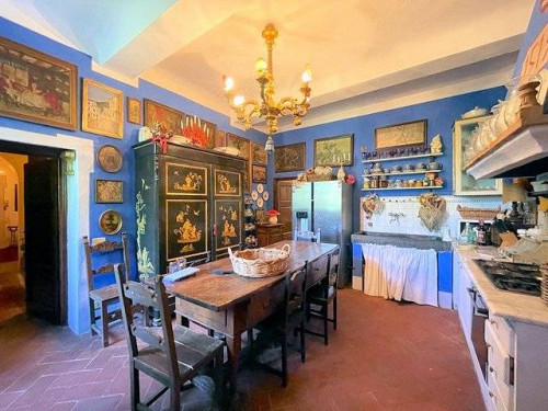 Villa antica con parco in vendita a Capannori
