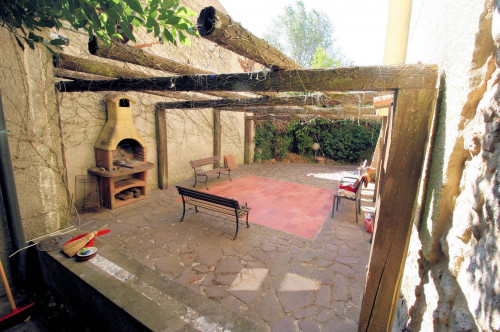 Rustico in stile Toscano con giardino e vista panoramica in vendita a Roccastrada