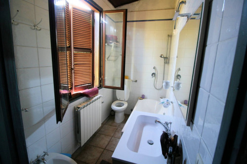 Rustico in stile Toscano con giardino e vista panoramica in vendita a Roccastrada