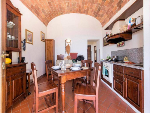 Residence in stile rustico Toscano con piscina e vista panoramica in vendita a Roccastrada
