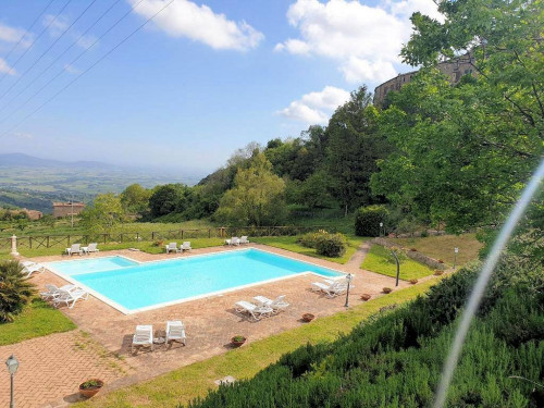 Residence in stile rustico Toscano con piscina e vista panoramica in vendita a Roccastrada