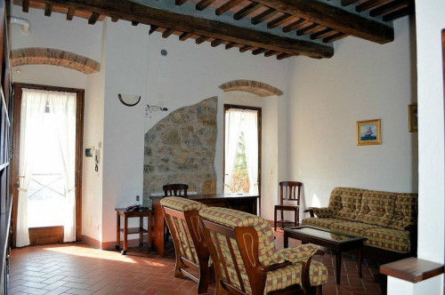 Residence in stile rustico Toscano con piscina e vista panoramica in vendita a Roccastrada