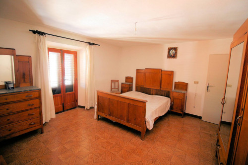 Bel terratetto ex turistico ricettivo con ampio giardino in vendita a Abetone Cutigliano