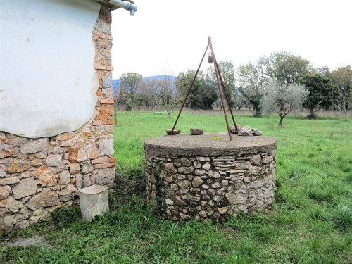 Annesso agricolo da ristrutturare in splendida posizione in vendita a Gavorrano