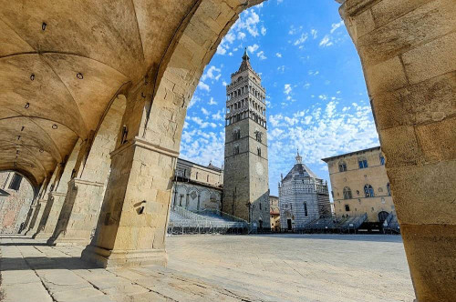 Appartamento al piano nobile di ampia superficie in vendita a Pistoia