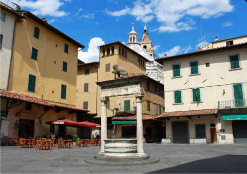 Appartamento al piano nobile di ampia superficie in vendita a Pistoia