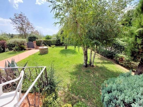villa di ampia superficie con giardino in vendita a Loro Ciuffenna