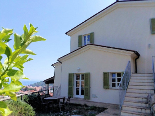 Villa con vista mare in vendita a Marciana Marina