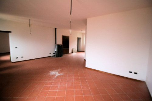 Appartamento ristrutturato al piano secondo in vendita a Abetone Cutigliano