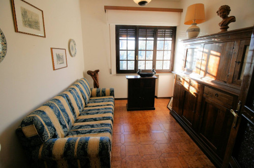 Villa di ampia superficie in zona residenziale in vendita a Montecatini-Terme