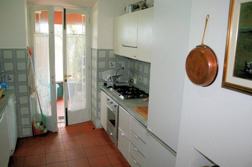 Villa unifamiliare di grande metratura con giardino a pochi chilometri da Lucca in vendita a Capannori