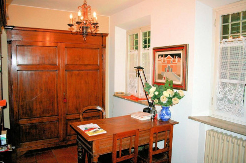 Villa unifamiliare di grande metratura con giardino a pochi chilometri da Lucca in vendita a Capannori