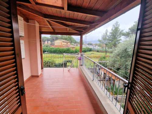 Porzione terratetto di villa bifamiliare in vendita a Gavorrano