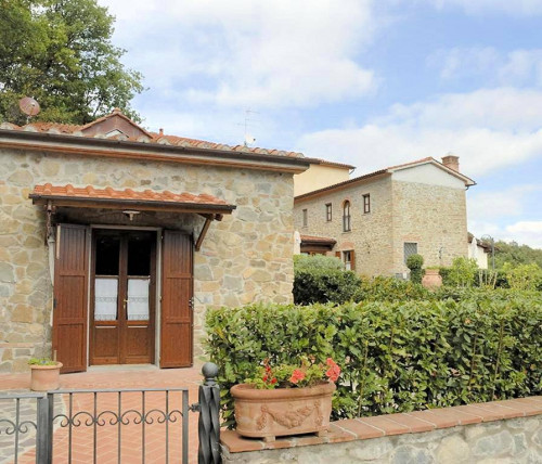 Agriturismo in antico podere in stile Toscano con vista panoramica mozzafiato in vendita a Monsummano Terme