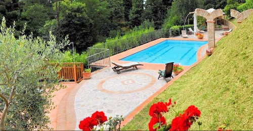 Agriturismo in antico podere in stile Toscano con vista panoramica mozzafiato in vendita a Monsummano Terme