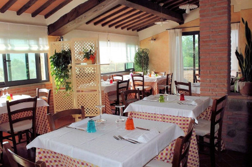 Agriturismo in antico podere in stile Toscano con vista panoramica mozzafiato in vendita a Monsummano Terme
