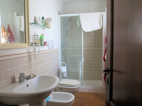 Bel casale ristrutturato in posizione panoramica con ampio terreno in vendita a Civitella Paganico