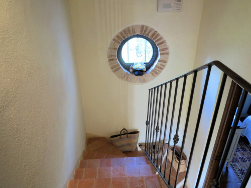 Bel casale ristrutturato in posizione panoramica con ampio terreno in vendita a Civitella Paganico