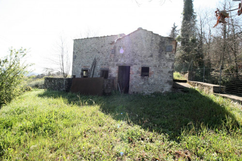 Complesso immobiliare in stile rustico Toscano in posizione panoramica in vendita a Roccastrada