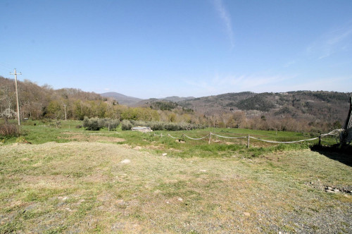 Complesso immobiliare in stile rustico Toscano in posizione panoramica in vendita a Roccastrada
