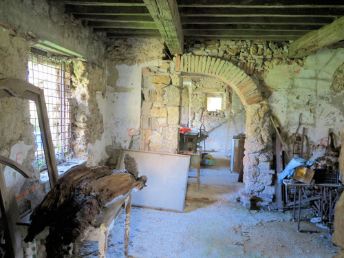 Antico podere da ristrutturare in vendita a Montieri