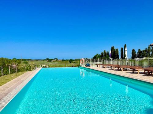 Prestigioso complesso immobiliare vicino al mare in vendita a Castagneto Carducci