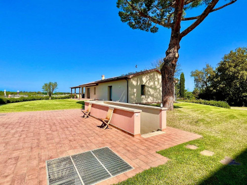 Prestigioso complesso immobiliare vicino al mare in vendita a Castagneto Carducci