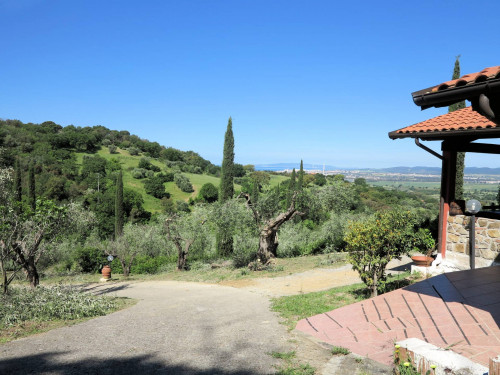 Annesso agricolo con vista panoramica in vendita a Scarlino