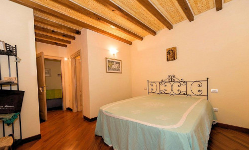 Azienda agricola con villa e piscina in vendita a Lajatico