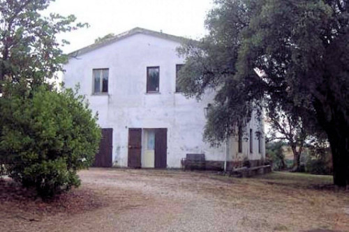 Azienda agricola in posizione collinare con vista mare in vendita a Magliano in Toscana