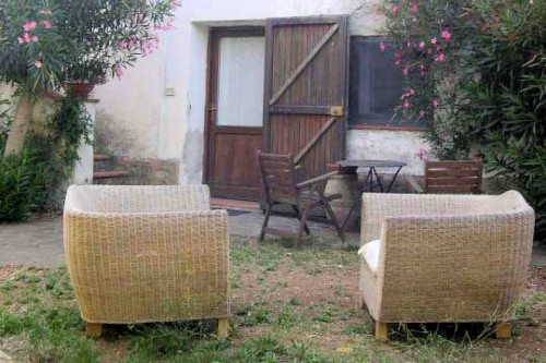 Azienda agricola in posizione collinare con vista mare in vendita a Magliano in Toscana