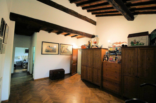 Complesso immobiliare panoramico con ampio terreno in vendita a Barberino di Mugello