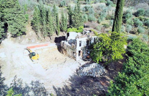 Colonica terratetto libera su due lati di nuova realizzazione in vendita a Pistoia