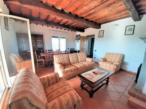 Complesso immobiliare di ampia superficie con terreni in vendita a Capalbio