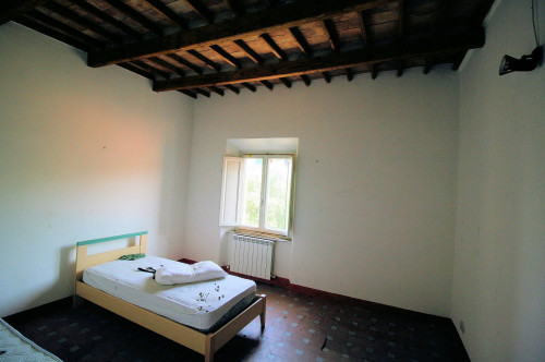 Complesso immobiliare di ampia superficie da ristrutturare in vendita a Santa Luce