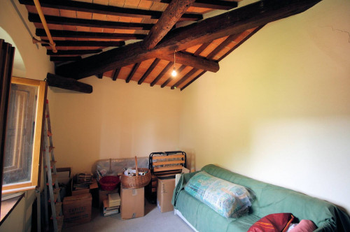 Casa in stile rustico Toscano in posizione panoramica in vendita a Quarrata