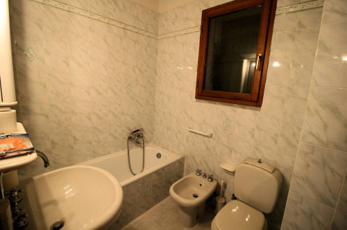 Casa in stile rustico Toscano in posizione panoramica in vendita a Quarrata