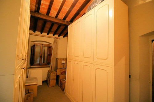Casa in stile rustico Toscano in posizione panoramica in vendita a Quarrata