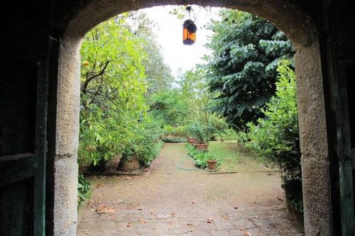 Palazzo nobile del 1700 con giardino in vendita a Pescia