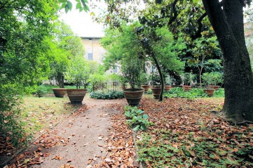 Palazzo nobile del 1700 con giardino in vendita a Pescia