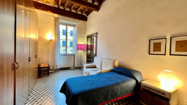 Appartamento di ampia superficie in centro storico in vendita a Lucca