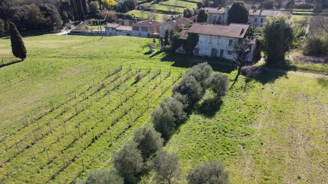 Villa in posizione esclusiva da ristrutturare in vendita a Lucca